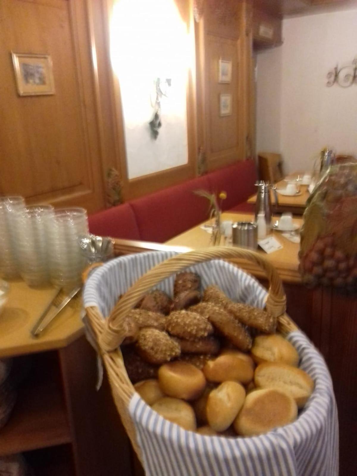 Hotel Zum Goldenen Ochsen Maikammer Eksteriør bilde