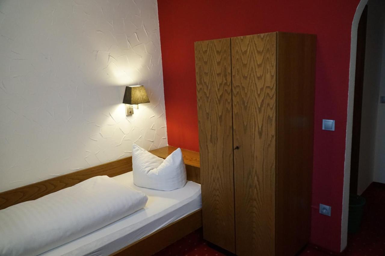 Hotel Zum Goldenen Ochsen Maikammer Eksteriør bilde