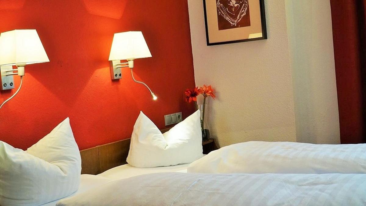 Hotel Zum Goldenen Ochsen Maikammer Eksteriør bilde