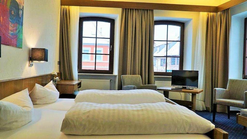 Hotel Zum Goldenen Ochsen Maikammer Eksteriør bilde