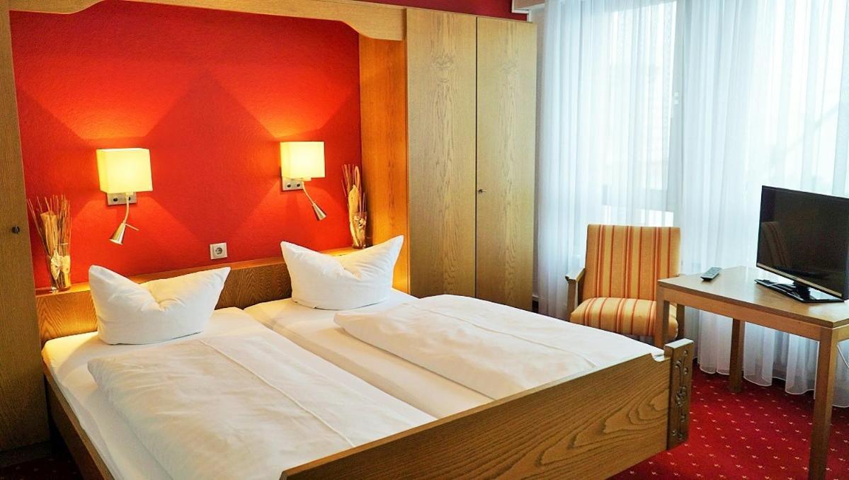 Hotel Zum Goldenen Ochsen Maikammer Eksteriør bilde